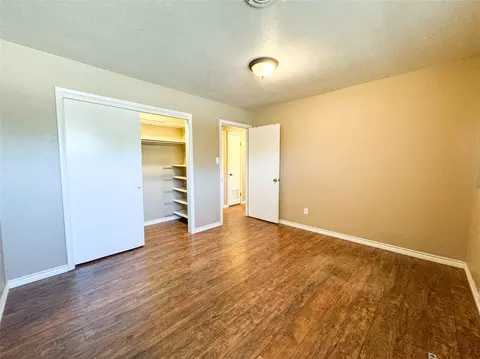 Bedroom - 203 N Avenue M, Haskell, TX 79521 photo 4 of 6