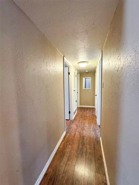 Entry Way - 203 N Avenue M, Haskell, TX 79521 photo 1 of 1