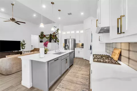 Kitchen - 2218 Christopher Ln, Euless, TX 76040 photo 2 of 2