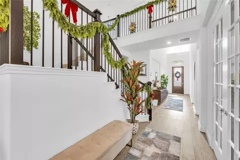 Entry Way - 2218 Christopher Ln, Euless, TX 76040 photo 3 of 10