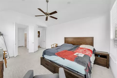 Bedroom - 2218 Christopher Ln, Euless, TX 76040 photo 4 of 7