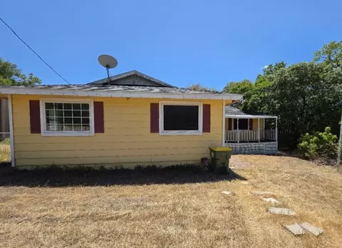 2802 Rockwood Dr, Granbury, TX 76048