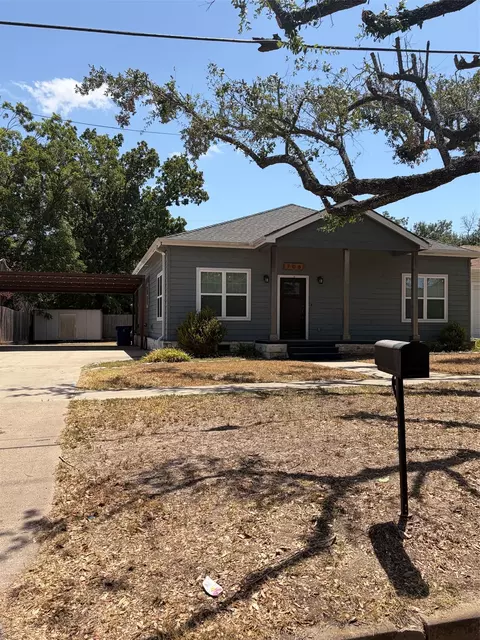 706 E Palestine St, Mexia, TX 76667