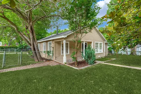 901 W Virginia St, Mckinney, TX 75069