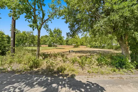 405 3rd St, Commerce, TX 75428 photo 5