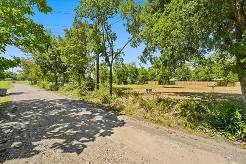 405 3rd St, Commerce, TX 75428 photo 6