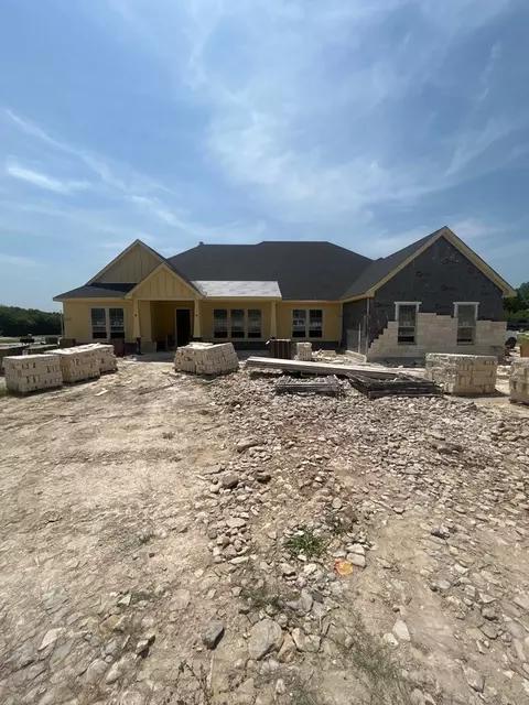 1107 Perrin Ln, Van Alstyne, TX 75495