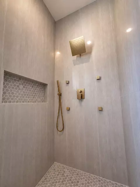 Bath - 1012 Devonshire Dr N, Forney, TX 75126 photo 5 of 7