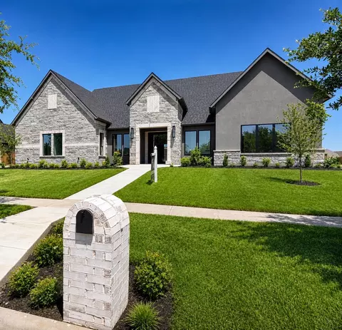 Exterior - 1012 Devonshire Dr N, Forney, TX 75126 photo 2 of 8