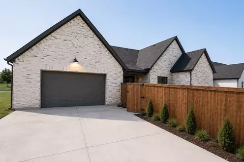 Exterior - 1012 Devonshire Dr N, Forney, TX 75126 photo 6 of 8