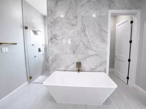 Bath - 1012 Devonshire Dr N, Forney, TX 75126 photo 2 of 7