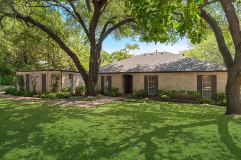 13828 Hillcrest Rd, Dallas, TX 75240