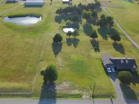 511 Pearce Dr, Pottsboro, TX 75076
