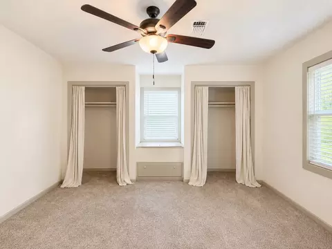 Bedroom - 414 E Main St, Omaha, TX 75571 photo 7 of 9