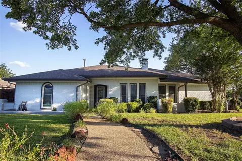 2936 Regal Rd, Plano, TX 75075