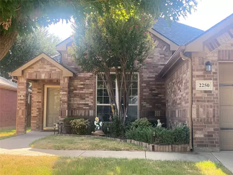 2250 Kaitlyn Dr, Weatherford, TX 76087