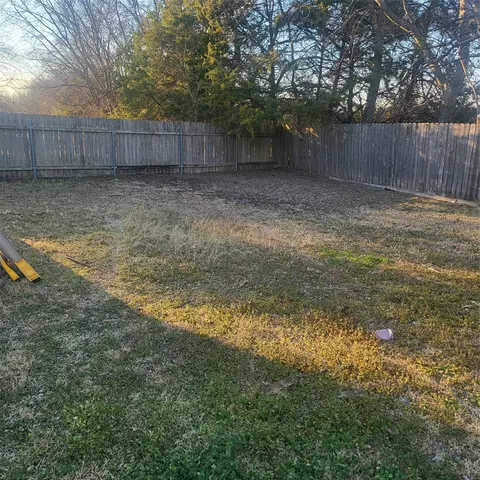 548 E Us Highway 69, Point, TX 75472 photo 9