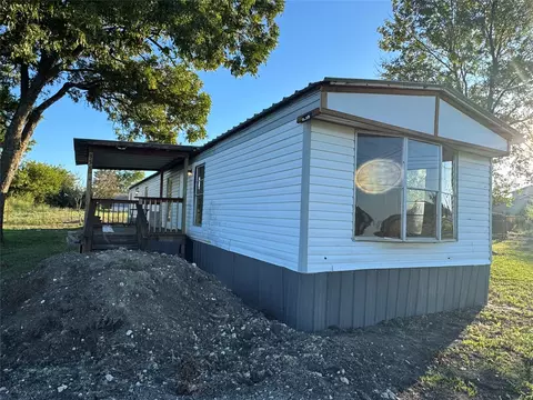 355 Burkett Ln, Royse City, TX 75189