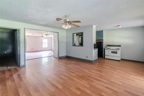 Living - 103 W Lide St, Talco, TX 75487 photo 1 of 4