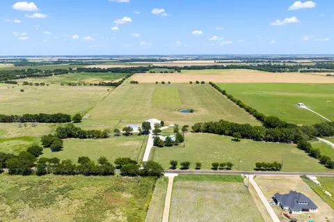 257 Bud Run Rd, Waxahachie, TX 75165