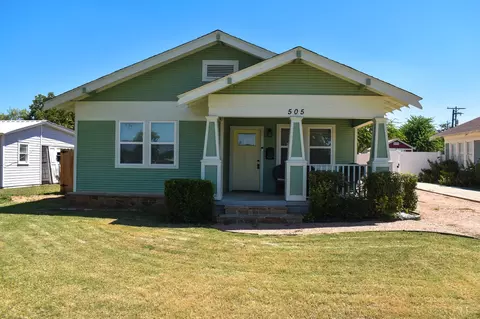 505 W 11th St, Brady, TX 76825