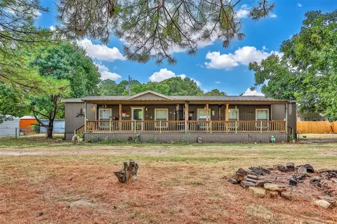 256 Newcastle Dr, Gordonville, TX 76245