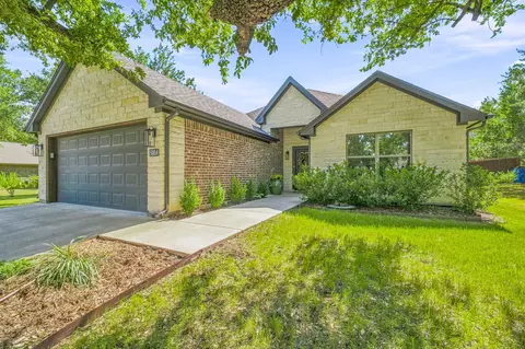 5004 Moss Rock Trl, Granbury, TX 76048
