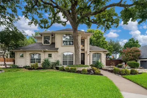 626 Indian Creek Dr, Trophy Club, TX 76262
