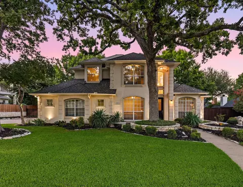 626 Indian Creek Dr, Trophy Club, TX 76262
