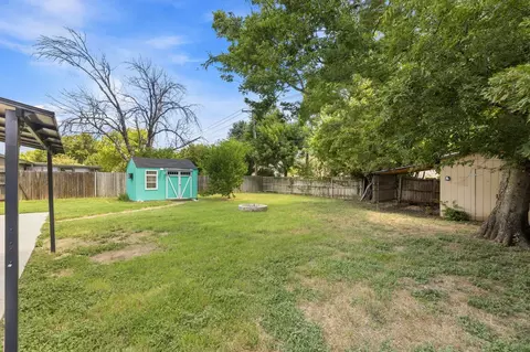 Exterior - 6800 Echo Hill Dr, Watauga, TX 76148 photo 2 of 4