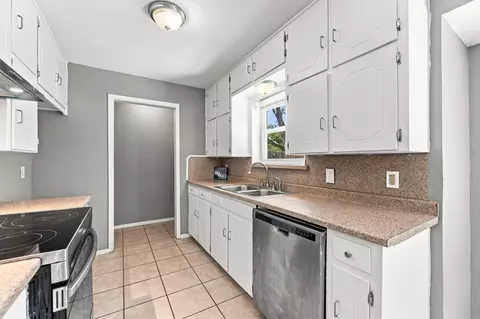 Kitchen - 6800 Echo Hill Dr, Watauga, TX 76148 photo 4 of 4
