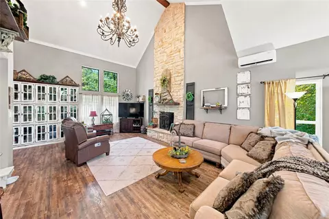 Living - 7001 Michael Ln, Eustace, TX 75124 photo 3 of 3