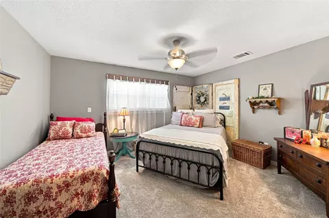Bedroom - 7001 Michael Ln, Eustace, TX 75124 photo 3 of 4