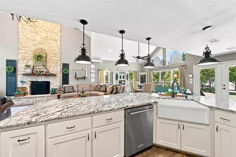 Kitchen - 7001 Michael Ln, Eustace, TX 75124 photo 4 of 4