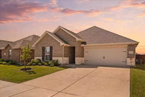 772 Soar Sky Way, Lavon, TX 75166