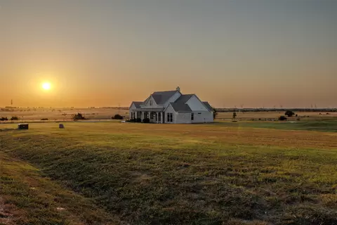11032 Gregory Rd, Sanger, TX 76266