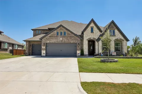 7700 Sunspray St, Joshua, TX 76058