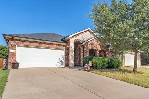 1052 Jodie Dr, Weatherford, TX 76087