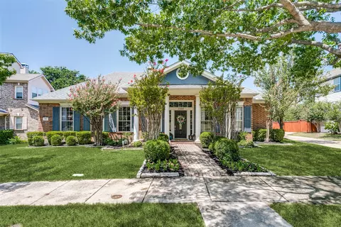 1702 Bluffview Ln, Carrollton, TX 75007