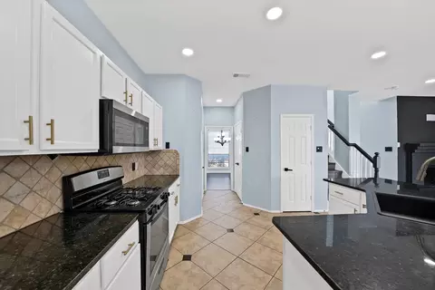 Entry Way - 3314 Springleaf Dr, Mesquite, TX 75181 photo 2 of 4