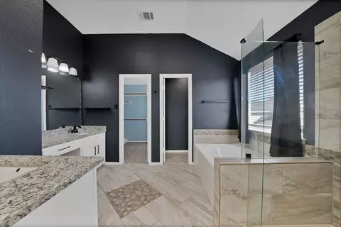 Bath - 3314 Springleaf Dr, Mesquite, TX 75181 photo 5 of 6