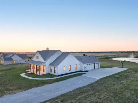10978 Gregory Rd, Sanger, TX 76266
