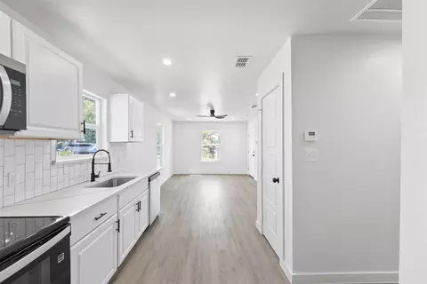 1823 Atlas Dr, Dallas, TX 75216