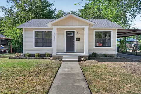 2520 Vera Cruz St, Fort Worth, TX 76106