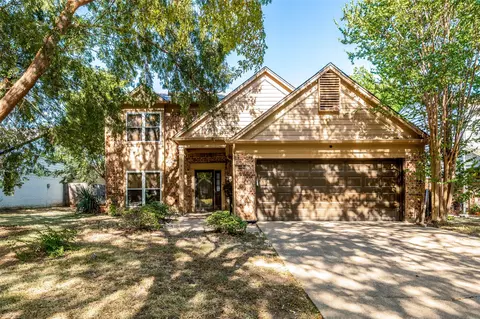 4442 Mercer St, Grand Prairie, TX 75052