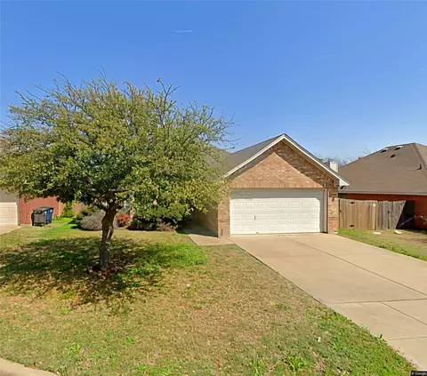 3112 Eastcrest Ct, Fort Worth, TX 76105