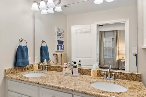 Bath - 13700 Park Harbor Dr, Eustace, TX 75124 photo 5 of 6