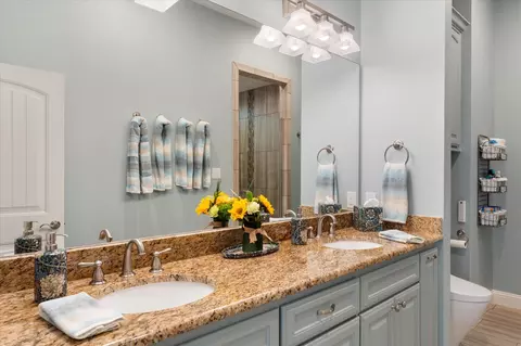 Bath - 13700 Park Harbor Dr, Eustace, TX 75124 photo 1 of 6