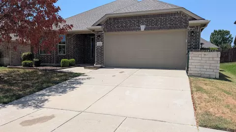 608 Kinghaven Dr, Little Elm, TX 75068