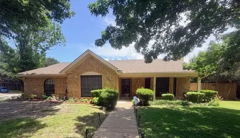 5540 Misty Meadows Dr, North Richland Hills, TX 76180